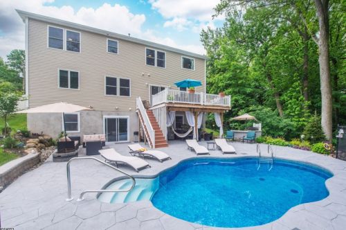 164 Mount Pleasant Ave, West Paterson NJ  07424-2732 exterior