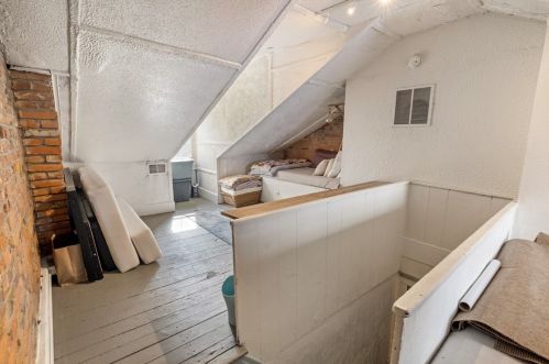 419 Carson St, Pittsburgh PA  15203-1019 exterior