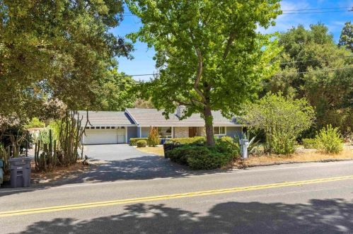 9040 Old Castle Rd, Valley Center, CA 92082-5502