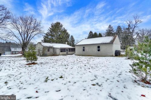 801 Grantham Rd, Grantham PA  17027-6600 exterior