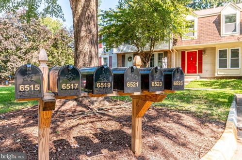 6519 Field Master Dr, Springfield VA  22152-2150 exterior