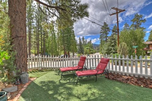 1081 Eagle Mtn Dr, Big Bear City CA  92314-9522 exterior