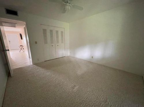 61 Hastings D, West Palm Beach FL  33417-1205 exterior