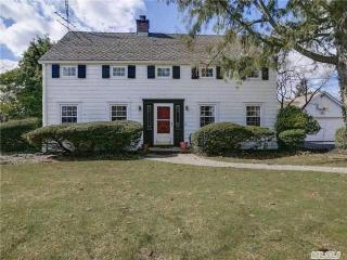 1570 Stevenson Rd, Hewlett, NY 11557-1738