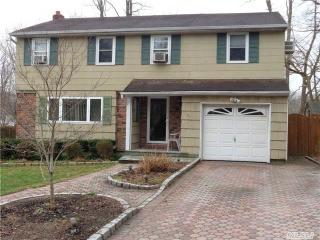 40 Carston St, Selden, NY 11784-4024