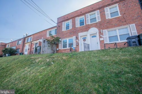 4925 Just St, Washington, DC 20019-4872