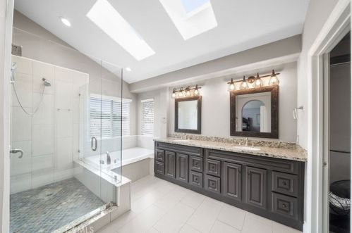 31695 Corte Rosario, Temecula CA  92592-6479 exterior