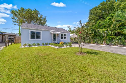 720 Rockland Dr, West Palm Beach, FL 33405-3740