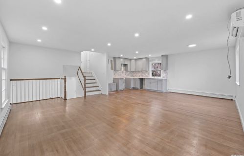 170 Cirrus Rd, Holbrook NY  11741-4407 exterior