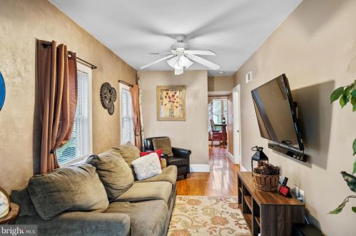 617 2nd Ave, West Deptford NJ  08096-6613 exterior
