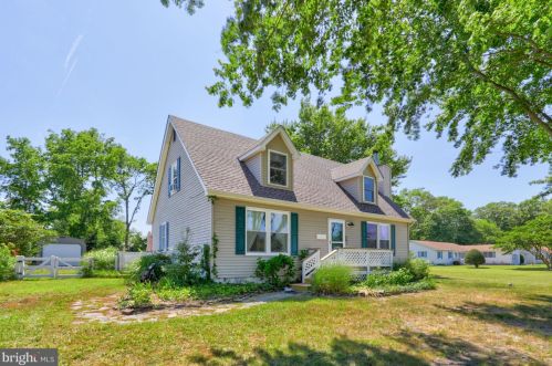 8 Winchester Dr, Millville, DE 19970-9254