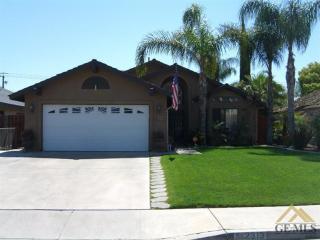 2313 Kelso Peak Ave, Bakersfield, CA 93304-6947