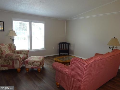 110 Deerfield Dr, Souderton PA  18964-1918 exterior