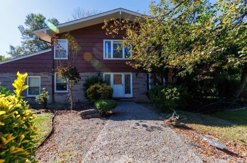 169 Fern Rd, East Brunswick, NJ 08816-3221