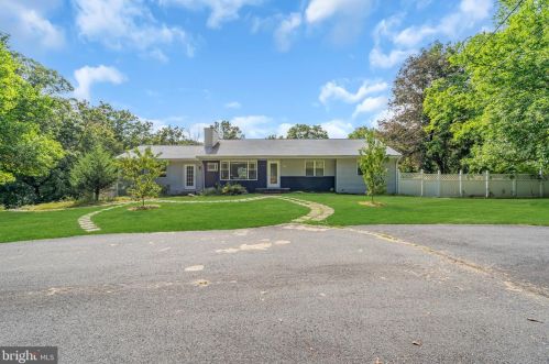 16 Bayberry Rd, Princeton NJ  08540-7417 exterior