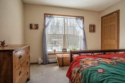 23 Jackson Rdg Rd, Danbury NH  03230-4147 exterior