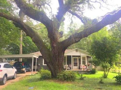 3704 Blount St, Pensacola, FL 32505-6203
