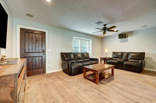 729 Dartmouth Ln, Deer Park TX  77536-6309 exterior