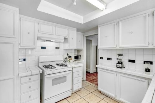 213 10th St, San Bernardino, CA 92410-4412