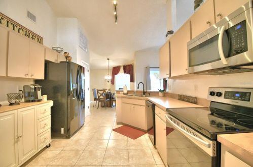 2797 Hickory Ridge Dr, Lakeland FL  33813-5854 exterior