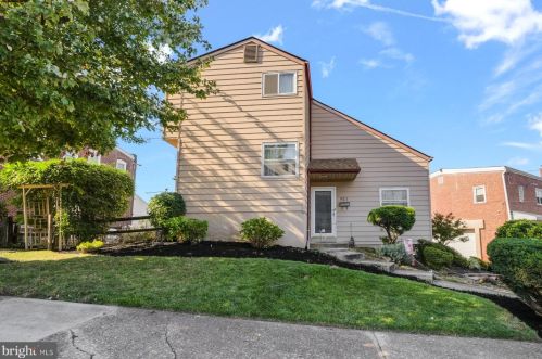 921 Ford St, Norristown, PA 19405-1221