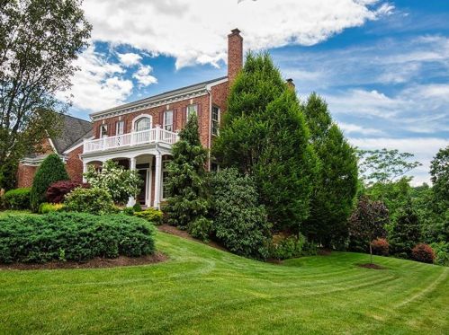 209 Molly Dr, Canonsburg, PA 15317-6628