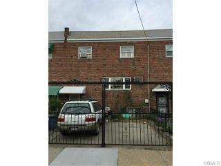 1119 Throggmorton Ave, Bronx, NY 10465-1418