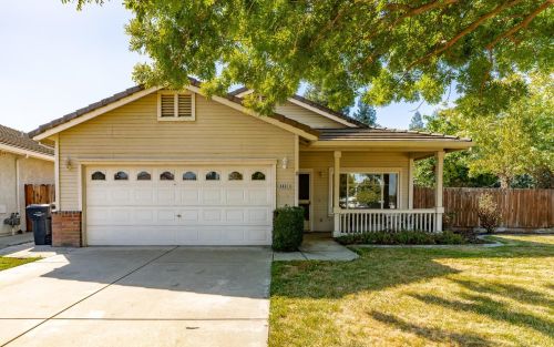 3407 Four Seasons Dr, Turlock, CA 95382-9713