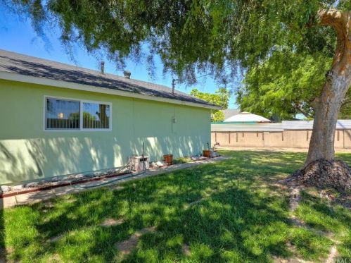 6424 Sherman Way, Buena Park CA  90620-1542 exterior