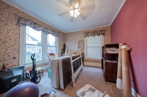 725 10th Ave, Whitaker PA  15120-1922 exterior