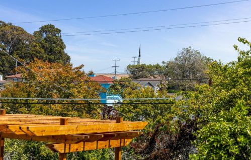 347 Paramount Dr, Millbrae CA  94030-1324 exterior