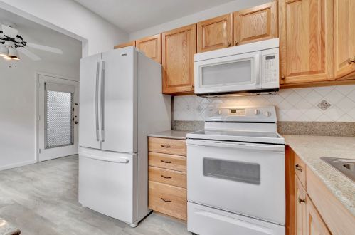 39 Normandy A, Delray Beach FL  33484-4705 exterior