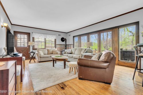 741 Roseld Ave, Tinton Falls NJ  07712-4149 exterior