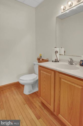 6411 Devonshire Hts Rd, Harrisburg PA 17111-4818 exterior