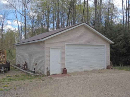 14843 Bear Paw Trl, Mountain, WI 54149-9720