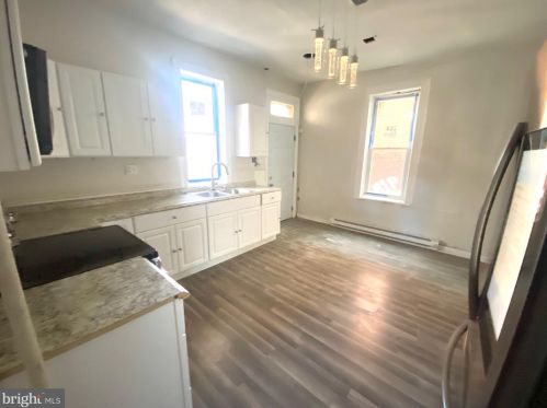 2127 Penn St, Harrisburg, PA 17110-1042
