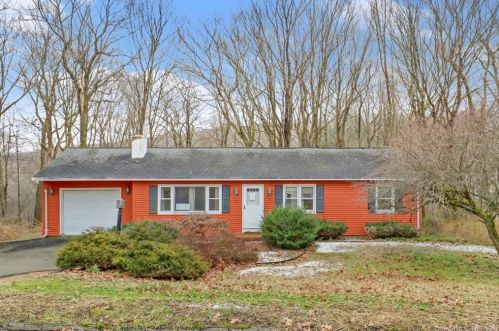 3 Cushing Dr, Danbury, CT 06811-2706