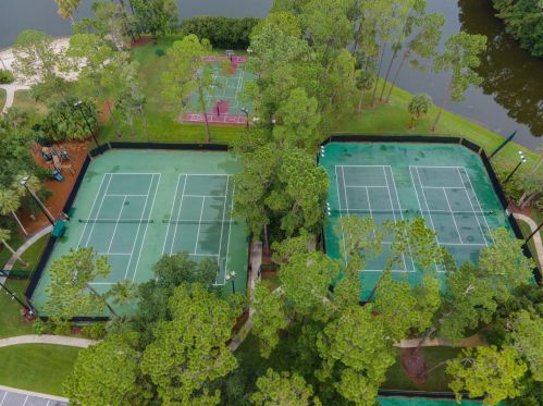 5265 Forest Edge Ct, Sanford FL  32771-7162 exterior