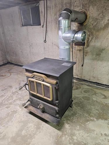 907 Dogwood Rd, Walnutport PA 18088-9570 exterior