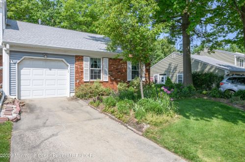 75 Oak Ln, Tinton Falls, NJ 07724-3473