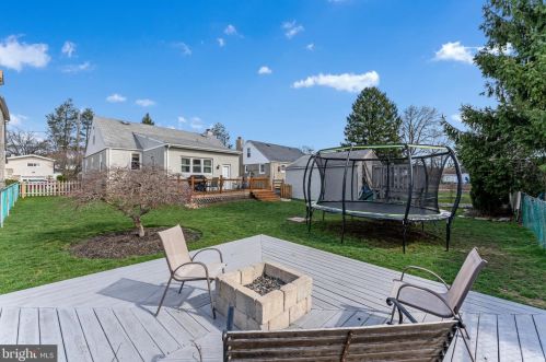 225 Tulpehocken Ave, Melrose Park PA 19027-1927 exterior