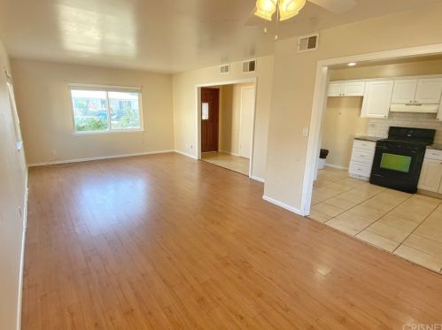 358 Landsford St, Lancaster CA 93535-2613 exterior