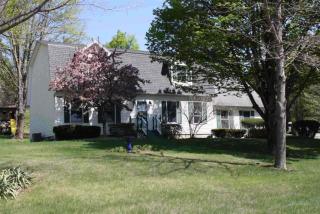 5 Harris Dr, Chatham Center, NY 12184-9402