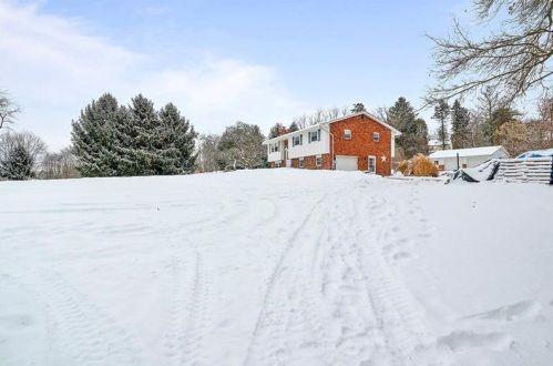 8060 Steubenville Pike, Noblestown PA  15071-9376 exterior
