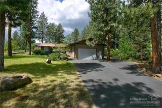 61191 Larkwood Dr, Bend, OR 97702-2589
