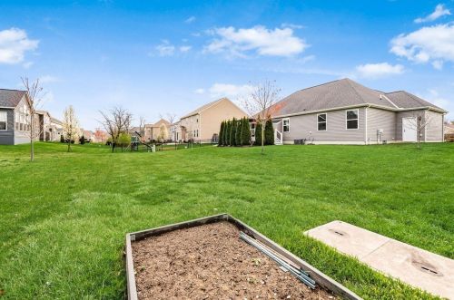 5944 Blue Star Dr, Darbydale OH  43123 exterior