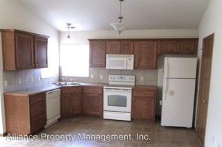 516 Brookmont Dr, Manhattan KS  66502-7176 exterior