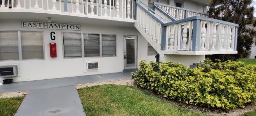 155 Easthampton G, West Palm Beach, FL 33417-1926