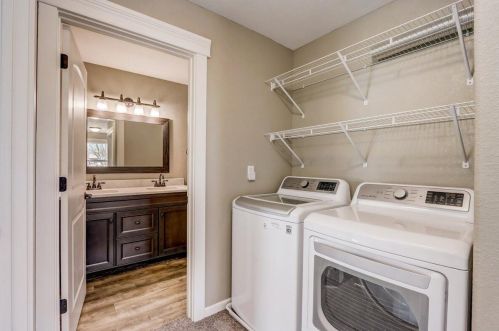 2953 95th St, Milwaukee WI  53227-3613 exterior