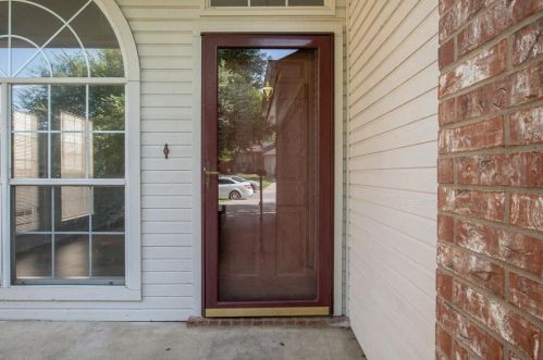 1913 Lee Dr, Denton TX  76209-4789 exterior